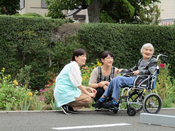 社会福祉法人すこやか福祉会|【入職お祝い金あり！】【医療費補助など大手法人だからこその福利厚生充実】のデイサービスセンターみたて/送迎ドライバー/パート・アルバイト/中抜け/朝・夕どちらかだけでもOKです