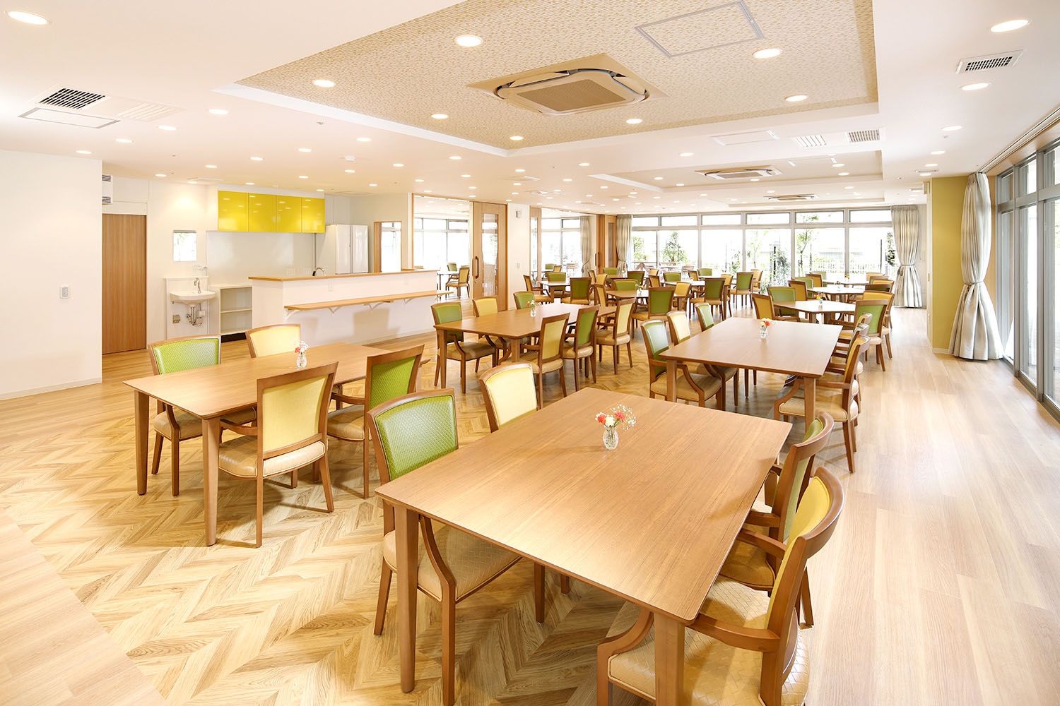 株式会社ベネッセスタイルケア|ここち東船橋【介護福祉士】