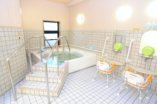 ヒューマンライフケア株式会社|【ヒューマンライフケア宝塚の湯】生活相談員×正社員/ds090j04e01