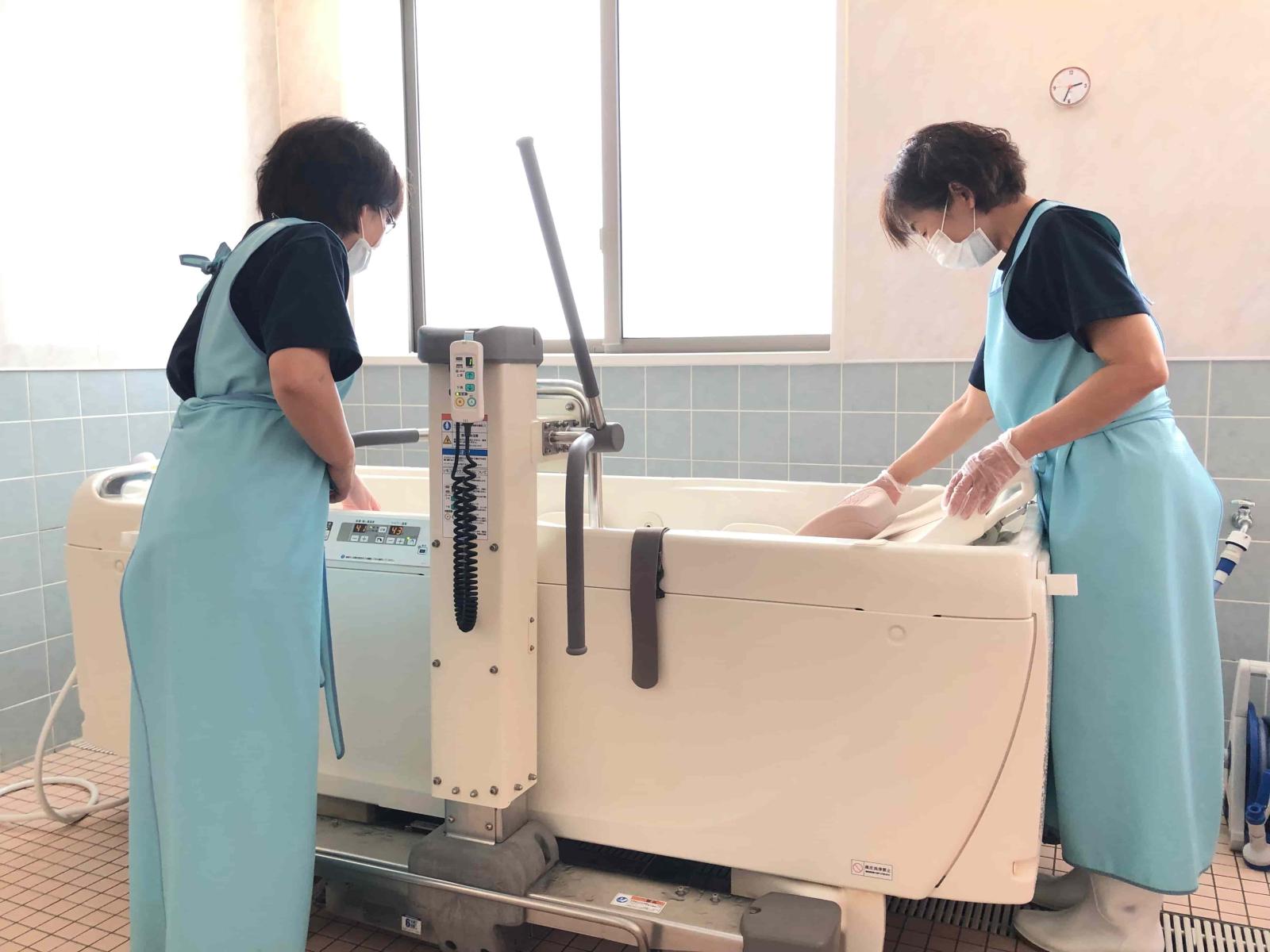 医心館（株式会社アンビス）|医心館四日市Ⅱ/初任者研修以上/駐車場あり/介護職パート