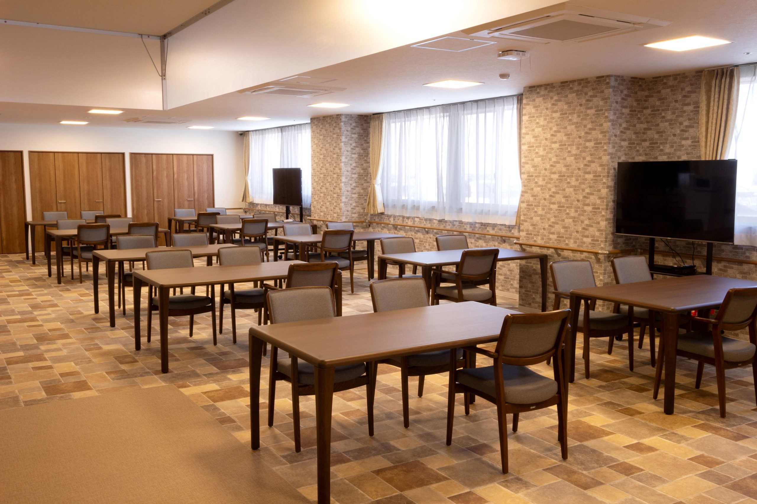 株式会社ライフケア・ビジョン|はっぴーらいふ堺御陵前