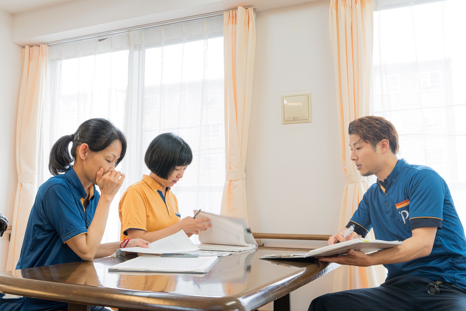 ピースフリーケアグループ|サービス付き高齢者向け住宅 ピースフリー桜塚