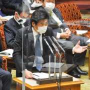 コロナワクチン優先接種、在宅系の介護職も対象　厚労省が方針転換