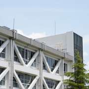 小学校休業等対応助成金と支援金、今年も実施へ！8月以降の休校・個人申請も