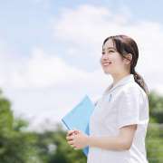 看護助手とはどんな仕事？必要資格や仕事内容、給料について徹底解説