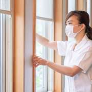 施設の換気設備の導入に補助金！感染対策や換気方法を厚労省が案内