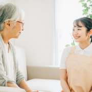 成年後見人とは？介護職も成年後見人になれる？必要な資格や職務内容などを解説！