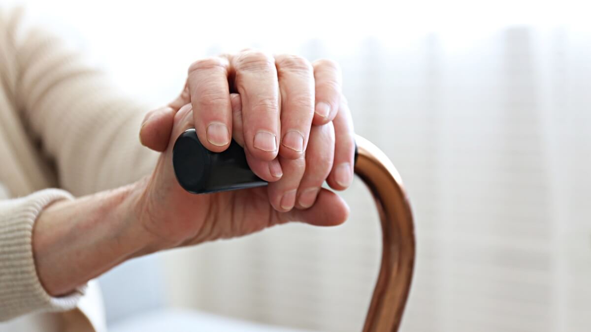 2023年度の介護保険 要介護認定者初の700万人超え 認定率は過去最高の19.4％に