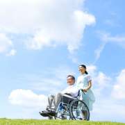 介護保険部会 介護事業者のカスハラ対策義務化へ